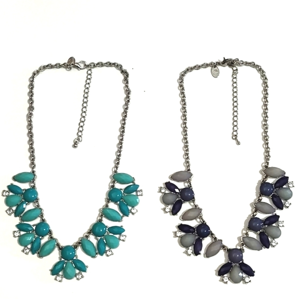 CHARMING CHARLIE ACRYLIC/RHINESTONE SILVER-TONE COLLAR BIB LOT (2) 20" NECKLACES